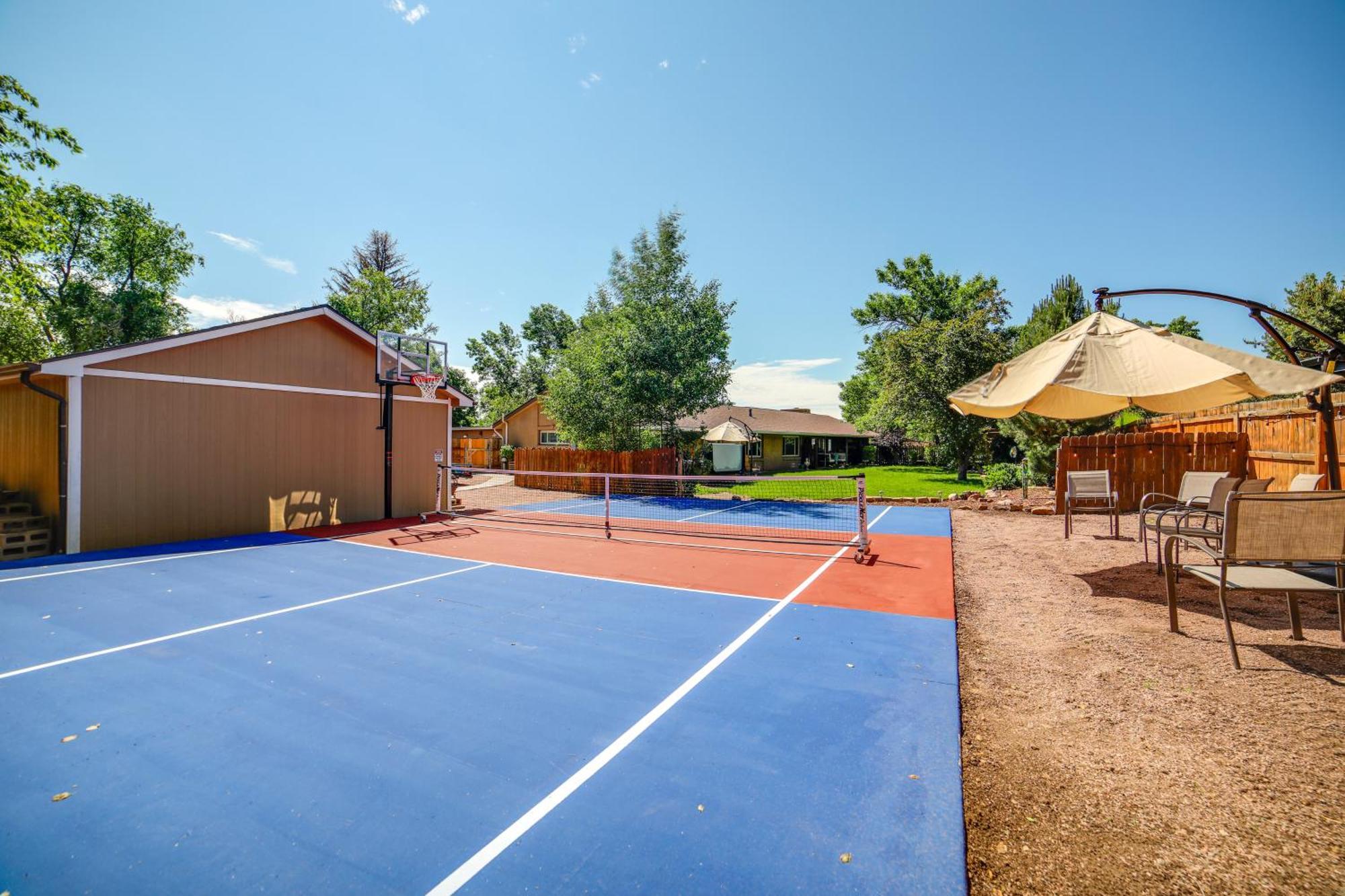 Broadmoor Getaway With Pickleball Court! Villa Colorado Springs Exterior photo